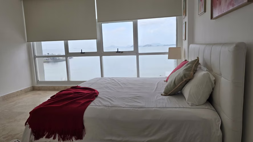 APARTAMENTO EN VENTA EN PH Q TOWER, PUNTA PACIFICA 4 REC