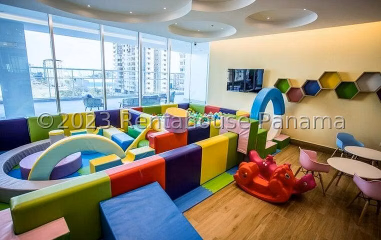 Se Vende Apartamento en Condado del Rey LA26-7507