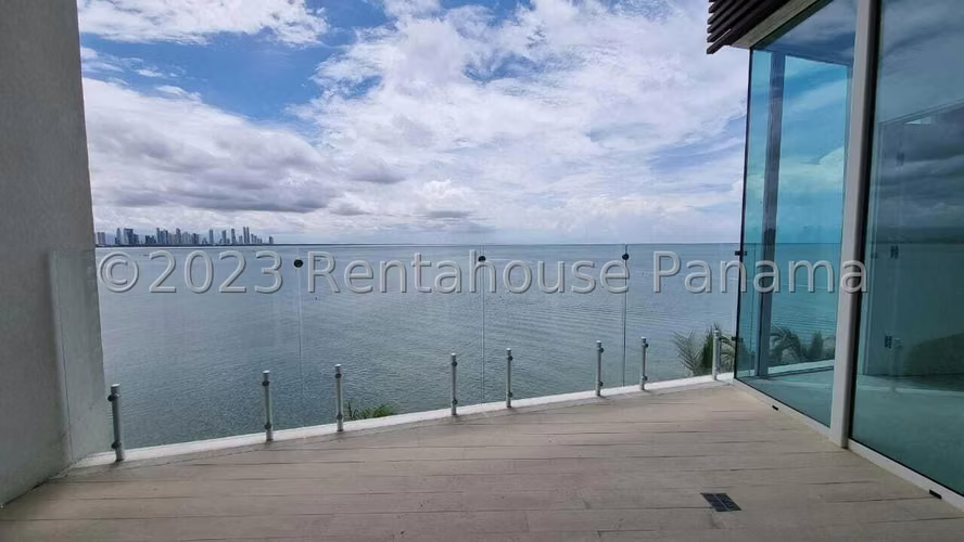 Alquiler de Exclusivo Apartamento en Punta Pacifica Ph Ocean Reef Mts2: 244 PD