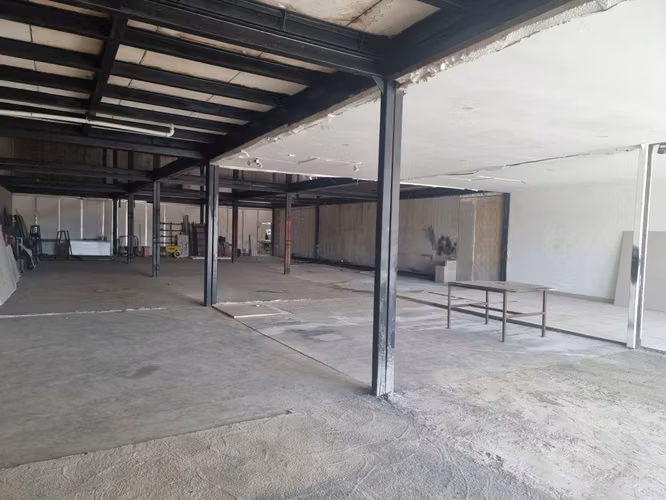 Alquiler de Local Comercial en Santa María Business District, 600m²