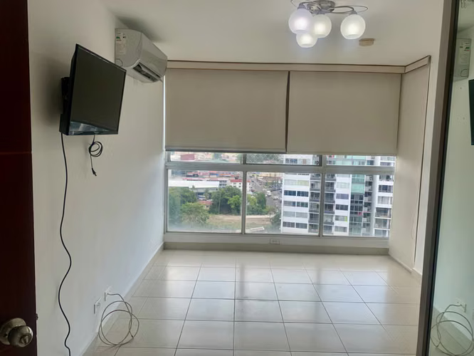 Alquiler de céntrico apartamento de 86m² con linea blanca en Transistmica 26JSS5344