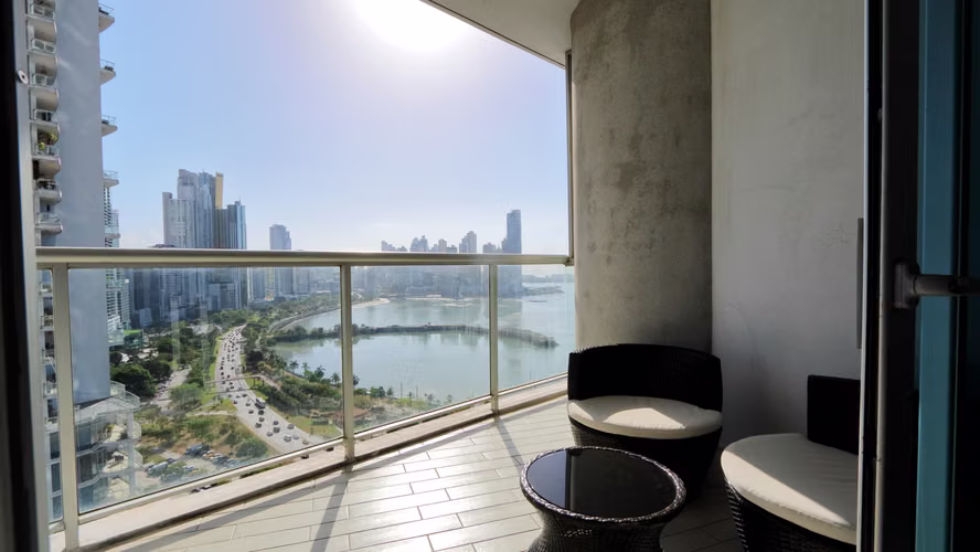 Apartamento en Venta - P.H. Yacht Club - Avenida Balboa - Vista al Mar - Imagen 7