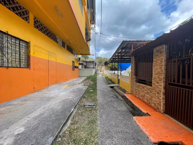 Se vende casa en Santa María, Villa Caceres, Betania