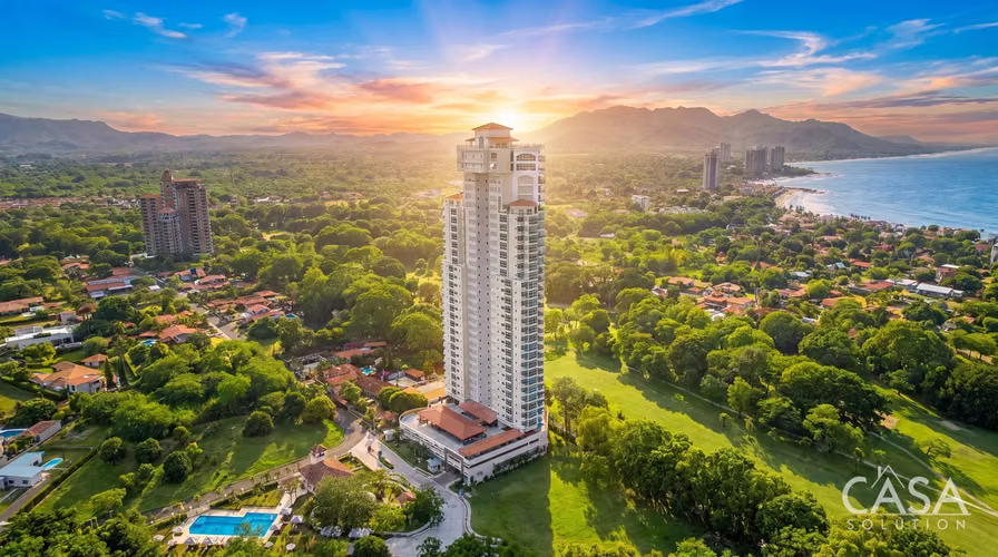 Condominio De 1 Recámara rentable En Venta En Coronado Panamá