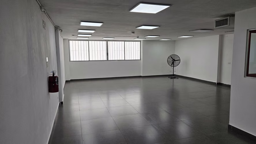 Local Comercial de 385m² céntrico frente a McDonald’s Vía Cincuentenario San Francisco