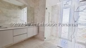 Venta de Apartamento con 244m2 en Punta Pacifica PH Ocean Reef 26-7487