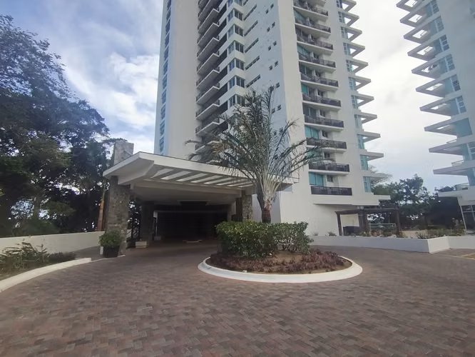 Se Vende Apartamento de playa en Ph Bahia Resort, Playa Serena en Nuevo Gorgona