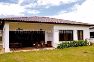 Casa en Venta en Penonome 26jack7511