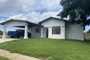 Casa en Venta en Penonome 26jack7511