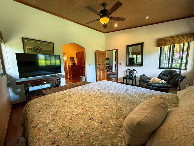 Casa en Boquete con Vista a la Montaña