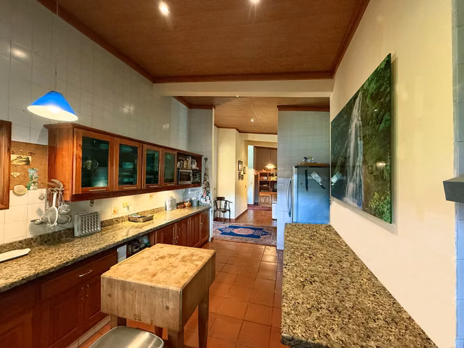 Casa en Boquete con Vista a la Montaña