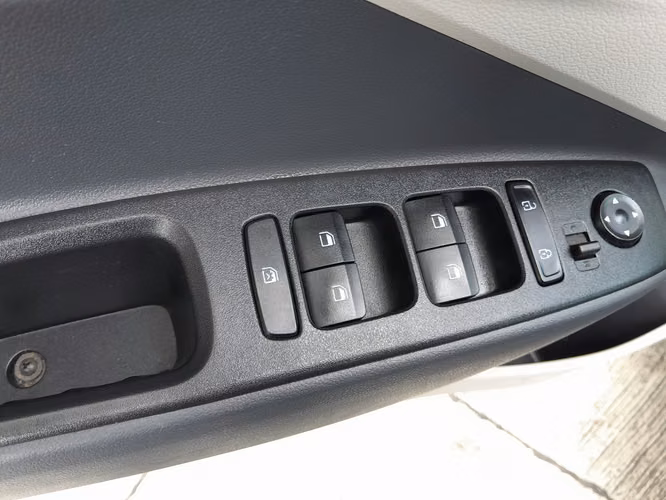 HYUNDAI GRAND I-10 - 2026 - HIX - Automarket - Imagen 4