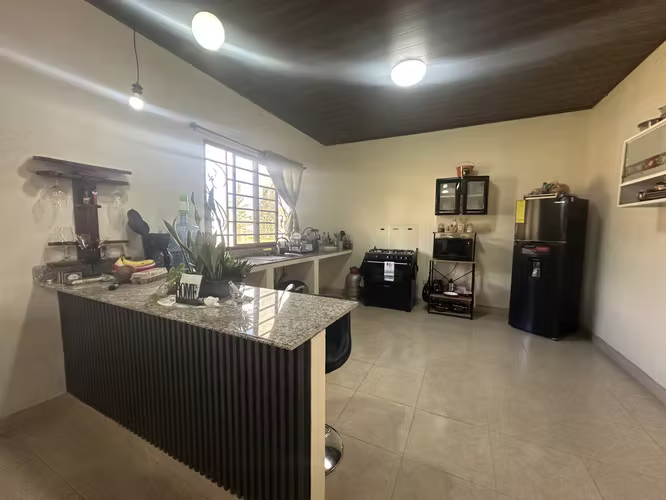 SE ALQUILA CASA CERCADA CON OPCIÓN A COMPRA EN VOLCÁN