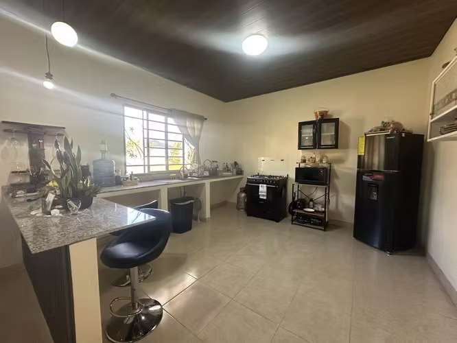 SE ALQUILA CASA CERCADA CON OPCIÓN A COMPRA EN VOLCÁN