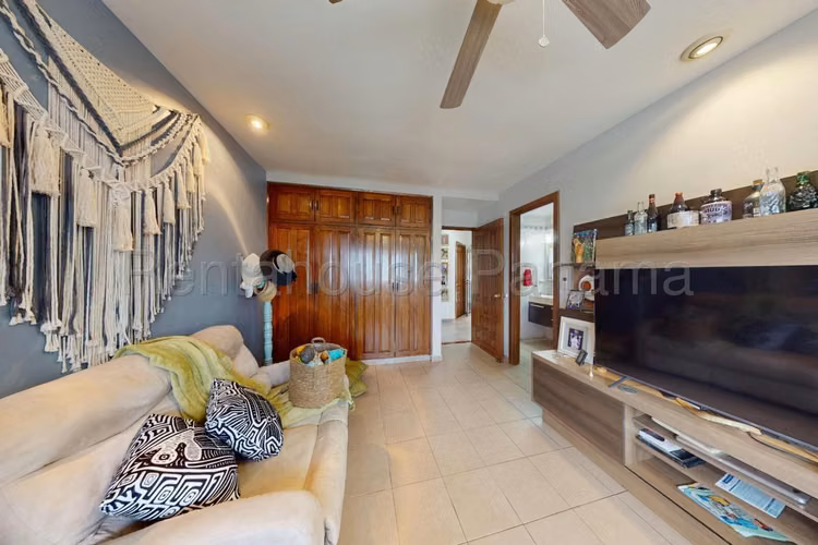 Venta de lujosa casa de 3 niveles, 1167m² en Dos Mares 26JSS2279