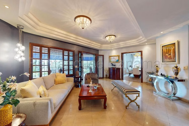 Venta de lujosa casa de 3 niveles, 1167m² en Dos Mares 26JSS2279