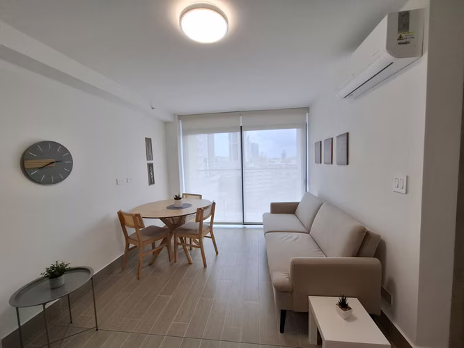 Apartamento en alquiler Amoblado– PH Armonía, Bella Vista
