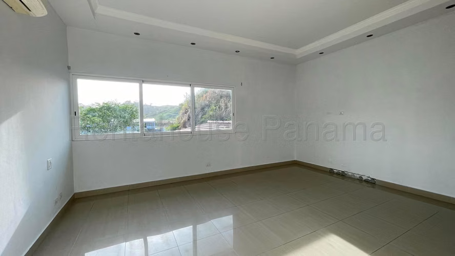 Venta de moderna casa de 421m² dos niveles en Altos de Panamá 26JSS7209