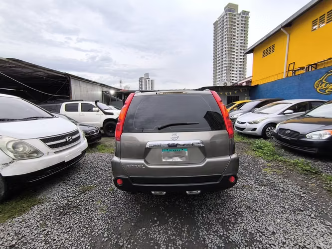 NISSAN XTRAIL AÑO 2010 AUTOMATICA 4X4 - Imagen 4