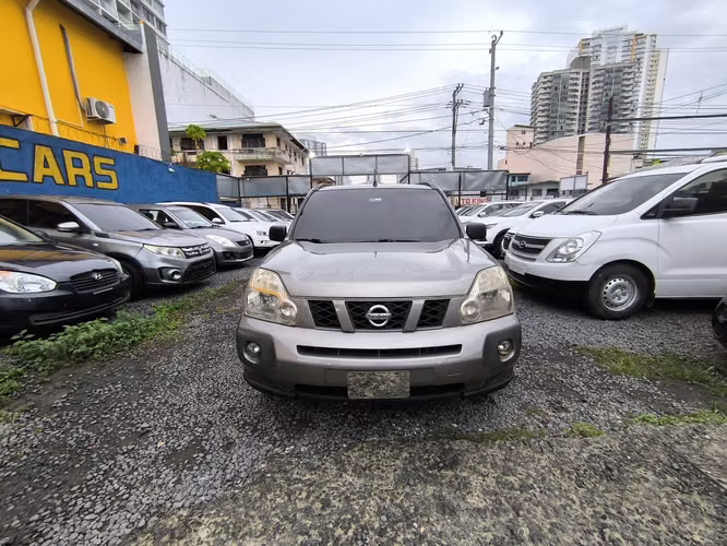 NISSAN XTRAIL AÑO 2010 AUTOMATICA 4X4 - Imagen 2
