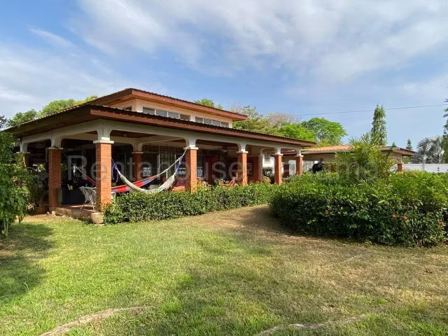 SE VENDE!!! Casa en Las Tablas