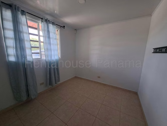 Casa En Alquiler En Arboledas La Chorrera ABS