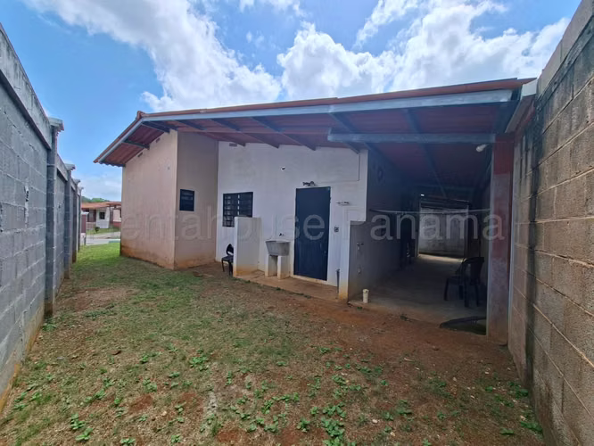 Casa En Alquiler En Arboledas La Chorrera ABS