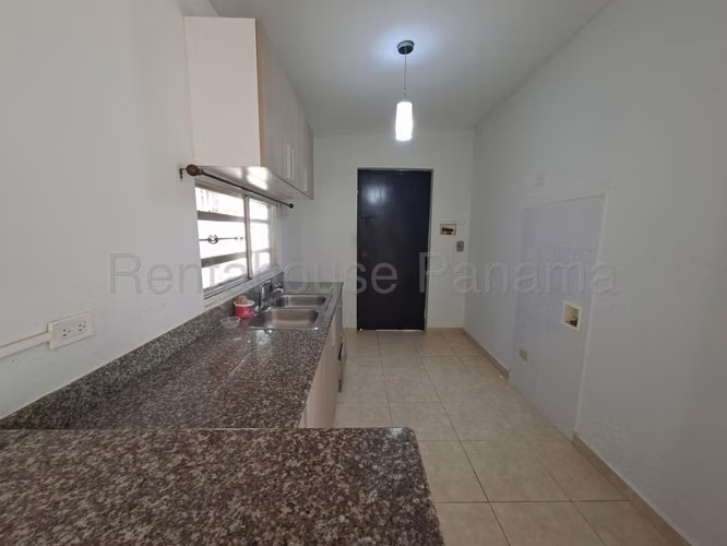 Casa En Alquiler En Arboledas La Chorrera ABS