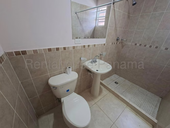 Casa En Alquiler En Arboledas La Chorrera ABS