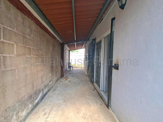 Casa En Alquiler En Arboledas La Chorrera ABS