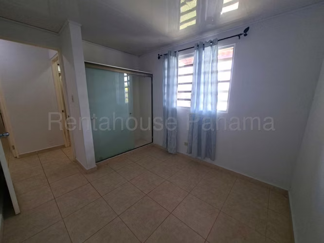 Casa En Alquiler En Arboledas La Chorrera ABS