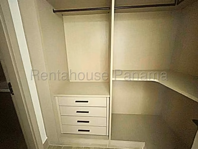 Se Vende Apartamento en Ricardo J Alfaro LA26-4892
