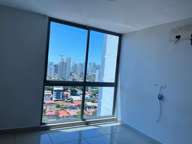 Banco vende apartamento en PH TORRES DE CASTILLA, Carrasquilla (d)