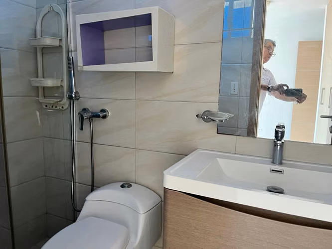 Banco vende apartamento en PH TORRES DE CASTILLA, Carrasquilla (d)