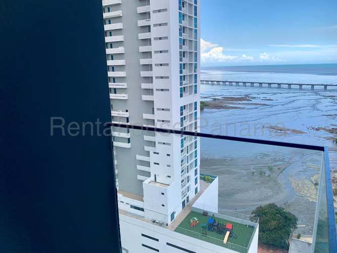 Se Alquila Apartamento en Coco del Mar MDV26-7564