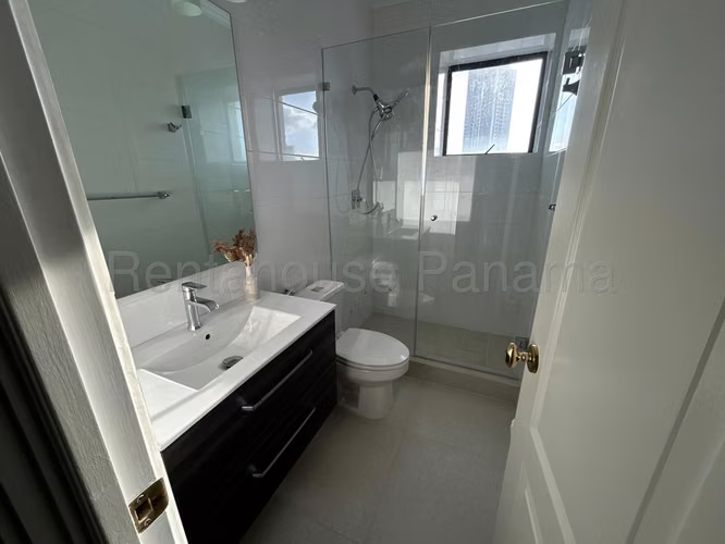 Alquiler de Apartamento en Avenida Balboa Ph Miramar Plaza CCO 26-5506