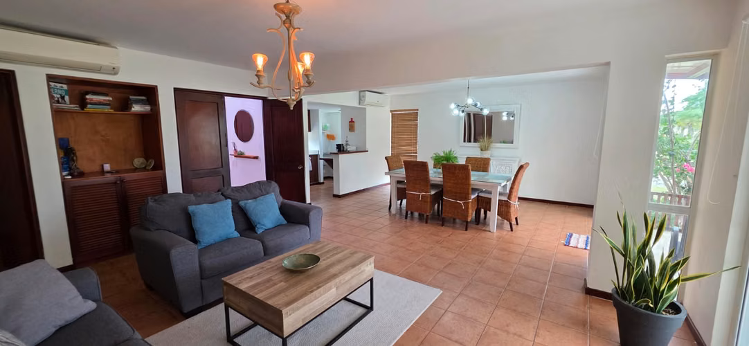 Townhouse en Esquina en Costa Blanca Villas Decameron, Farallón