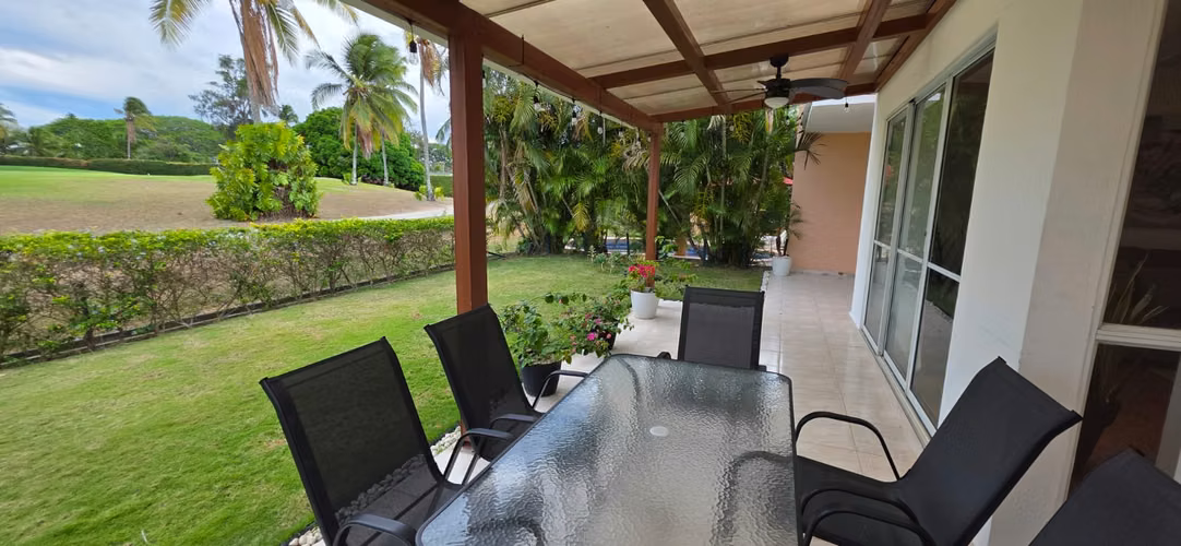 Townhouse en Esquina en Costa Blanca Villas Decameron, Farallón