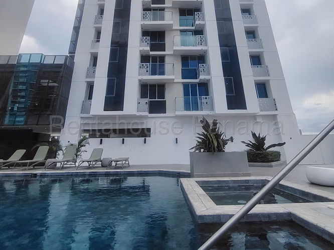 Se Alquila Apartamento en Via España MDV26-7566