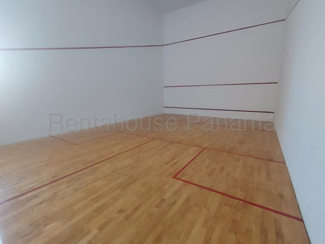Se Alquila Apartamento en Via España MDV26-7566