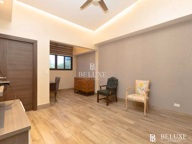 VENTA DE CASA REMODELADA EN ALTOS DEL GOLF (6)