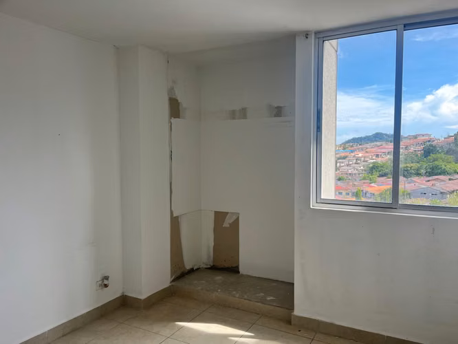 Banco vende apartamento en PH VISTA DEL ROCÍO, Las Cumbres (d)