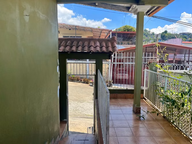 Banco vende casa con piscina en LINDA VISTA, San Miguelito (d) - Imagen 2