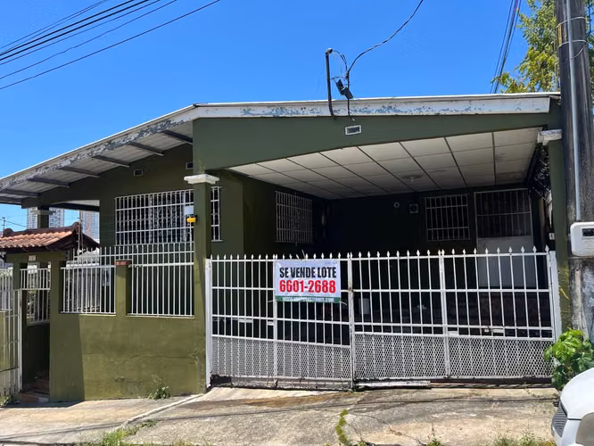 Bank sells house with pool in Linda Vista, San Miguelito (D)