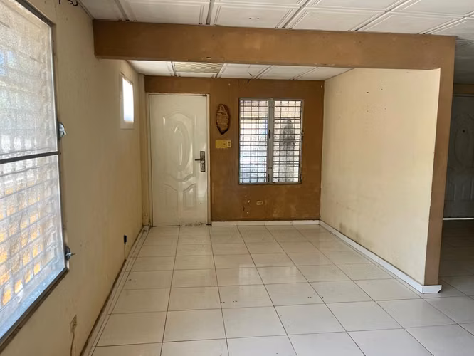 Banco vende casa con piscina en LINDA VISTA, San Miguelito (d) - Imagen 3