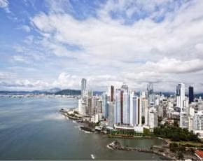 Apartamento de 320 m² con 3 recámaras en venta, Paitilla
