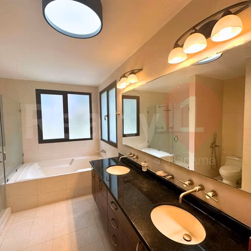 CASA EN VENTA EN COSTA DEL ESTE – UNIFAMILIAR – PISCINA PRIVADA – LÍNEA BLANCA INCLUIDA