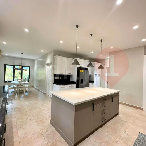 CASA EN VENTA EN COSTA DEL ESTE – UNIFAMILIAR – PISCINA PRIVADA – LÍNEA BLANCA INCLUIDA