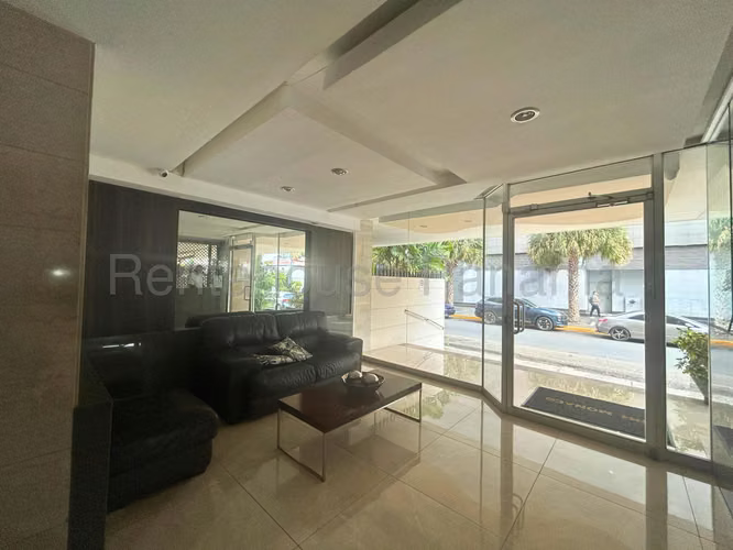 Vendo Apartamento de 176 m² en PH Monaco, Obarrio 26-6656GG