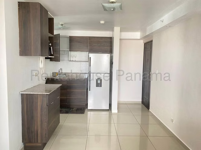 Venta de Apartamento en Via España Ph City Tower CCO 26-5317